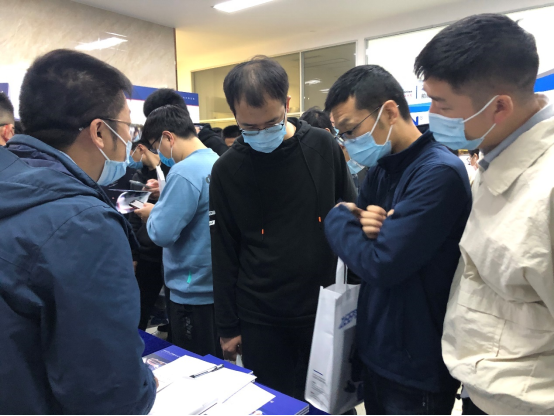 泽尔参与“走进威马”291.png